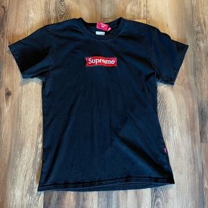 Supreme Plain Black Tee Classic Tshirt red logo